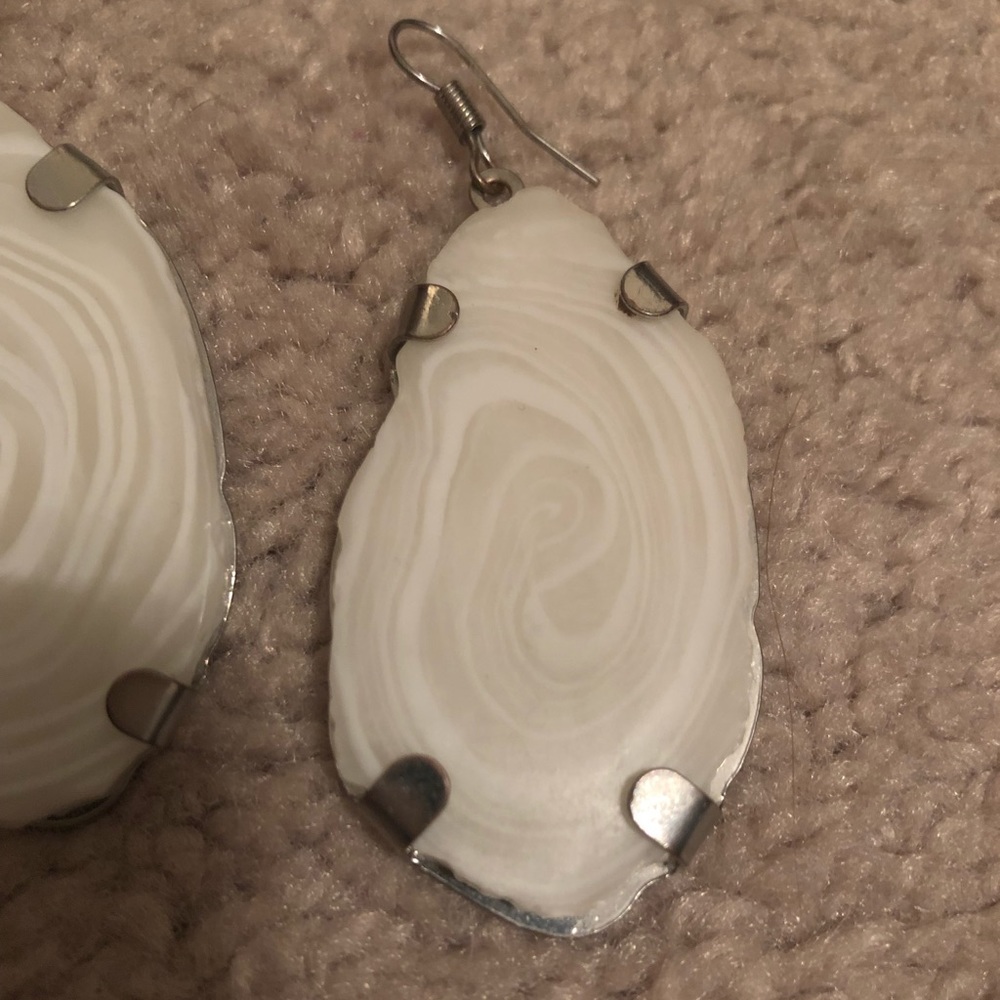 Dangle Geode earrings. - Picture 3 of 3